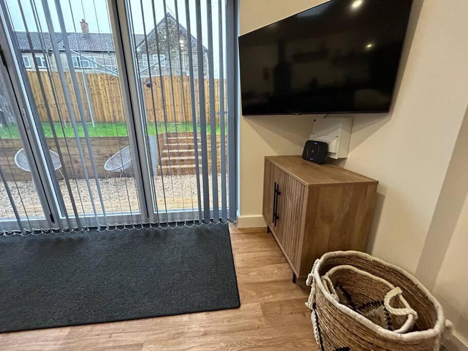 New Build Cosy Bungalow Near Bath And Bristol 威克 外观 照片